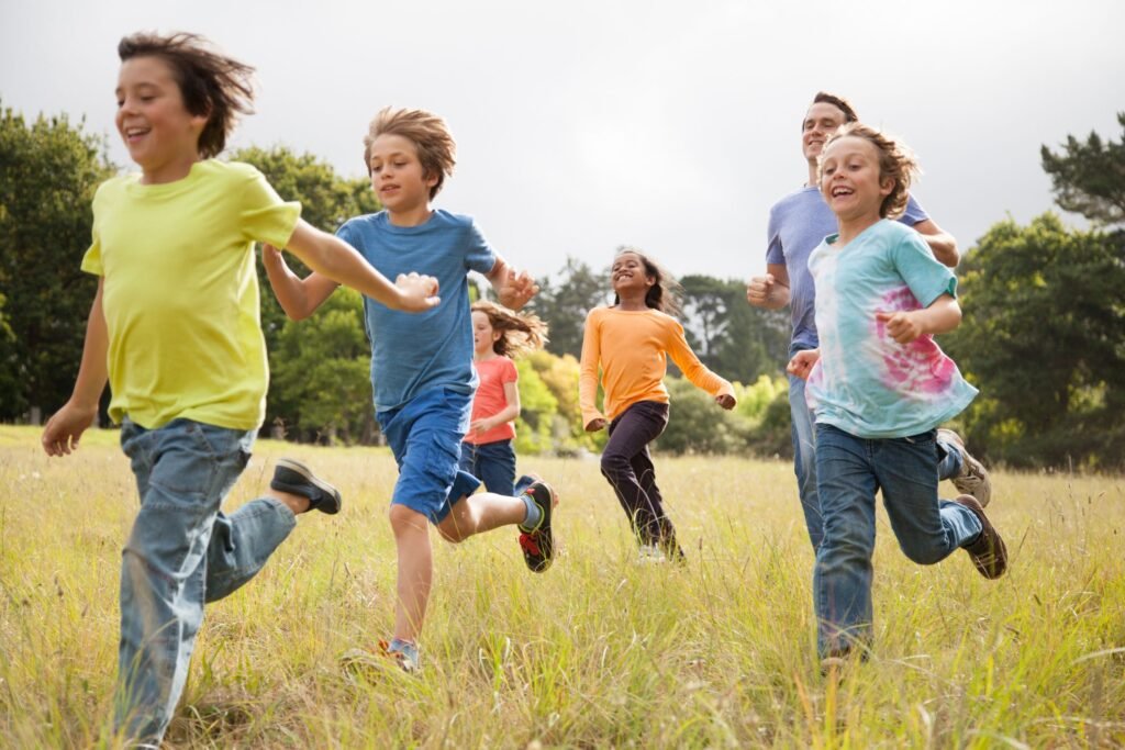 10 outdoor activities at home including gardening, backyard games, outdoor workouts, and family nature activities
