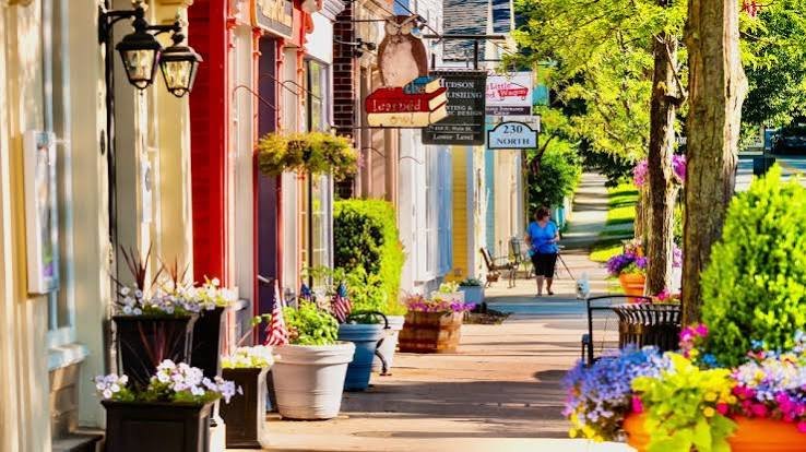 What Makes a Small Town a Great Place to Settle?