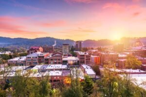 10 most beautiful places in the US featuring scenic national parks, mountains, canyons, forests, beaches, and Hawaii